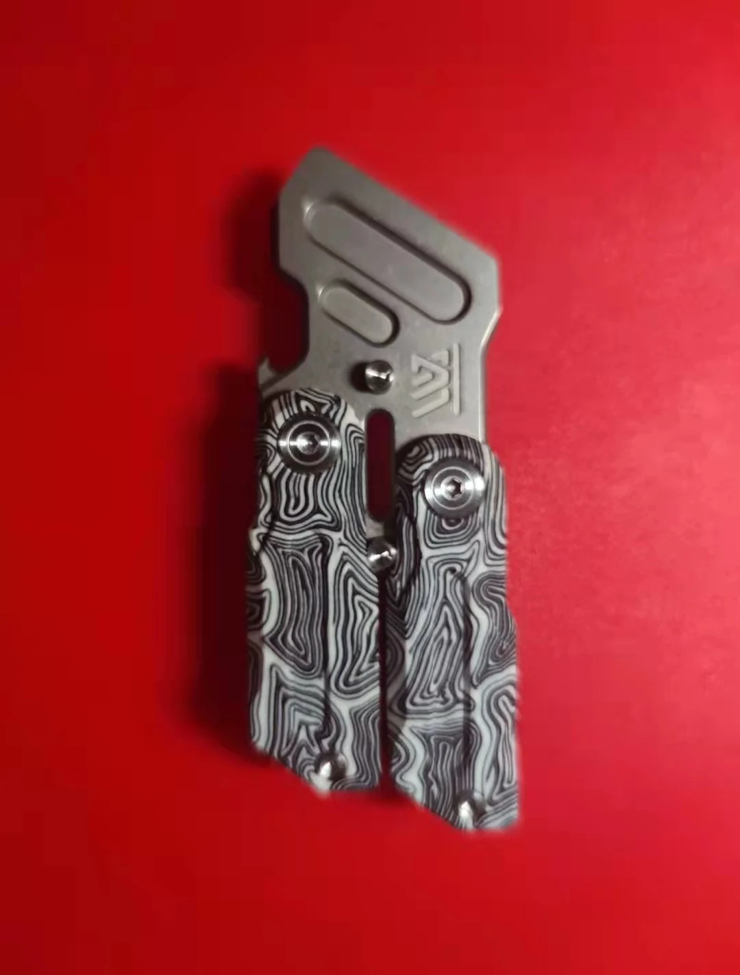 

Играйте в оригинальную игру Wu Lezhi-компактные качели-бабочки EDC G10 многофункциональные