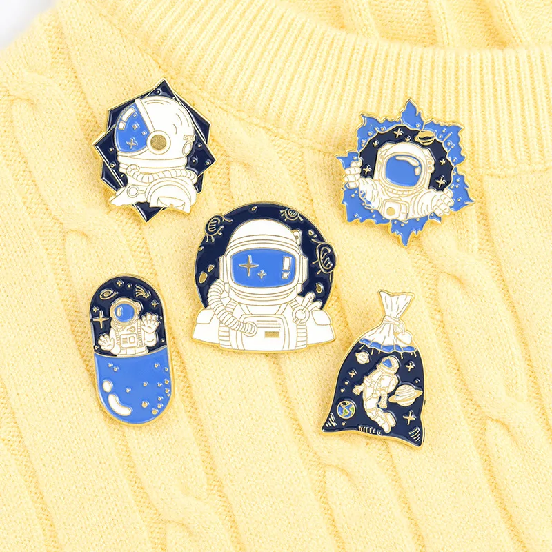 

Cute Cartoon Astronaut Pins Planet Astronaut Wild Backpack Clothing Accessories Alloy Enamel Lapel Pins Brooches Badge