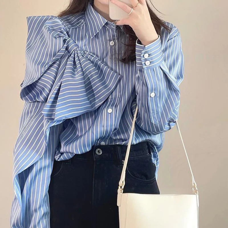 

2021 early autumn new French retro Japanese style design niche bow blue shirt top women women shirts blouses