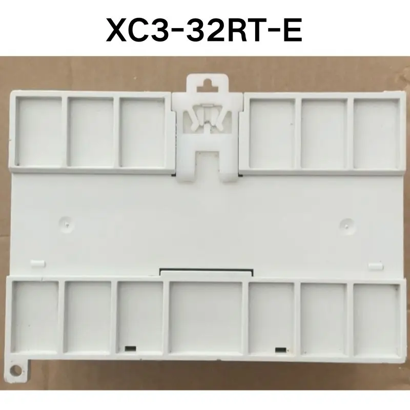 Подержанный тест ОК Контроллер XC3-32RT-E