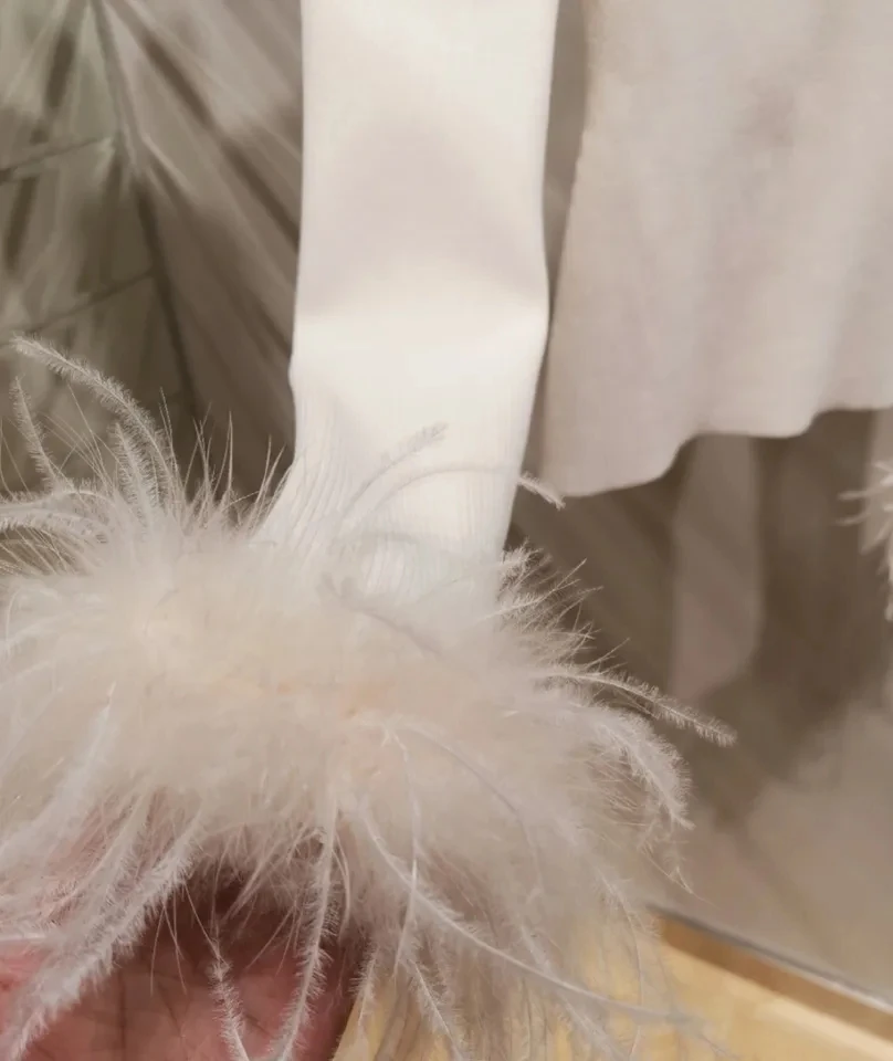 Новинка 2024 модная женская футболка Sprign высокого качества с белыми перьями без