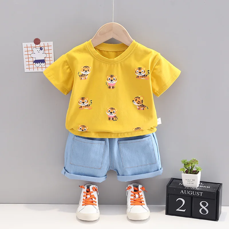 

Комплект одежды для маленьких мальчиков и девочек, летний повседневный комплект из 2 предметов для младенцев, футболка с мультяшным тигром +...