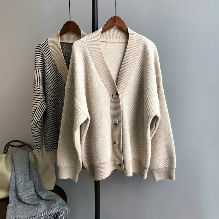

New2022 Women Autumn Spring V-Neck Knitted Striped Women Sweater Coat Cardigans Long Sleeve Women Poncho Sweaters Pull Femme