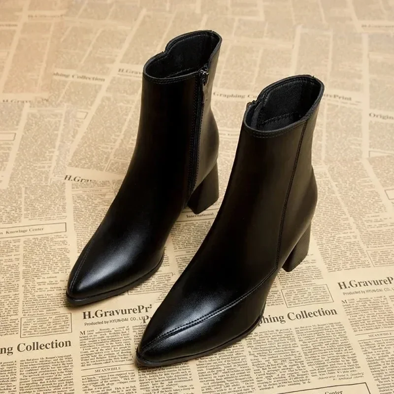 new Fashion Women Boots Autumn New British Style Thin and Women's Pointed Toe Side Zipper Black Nude