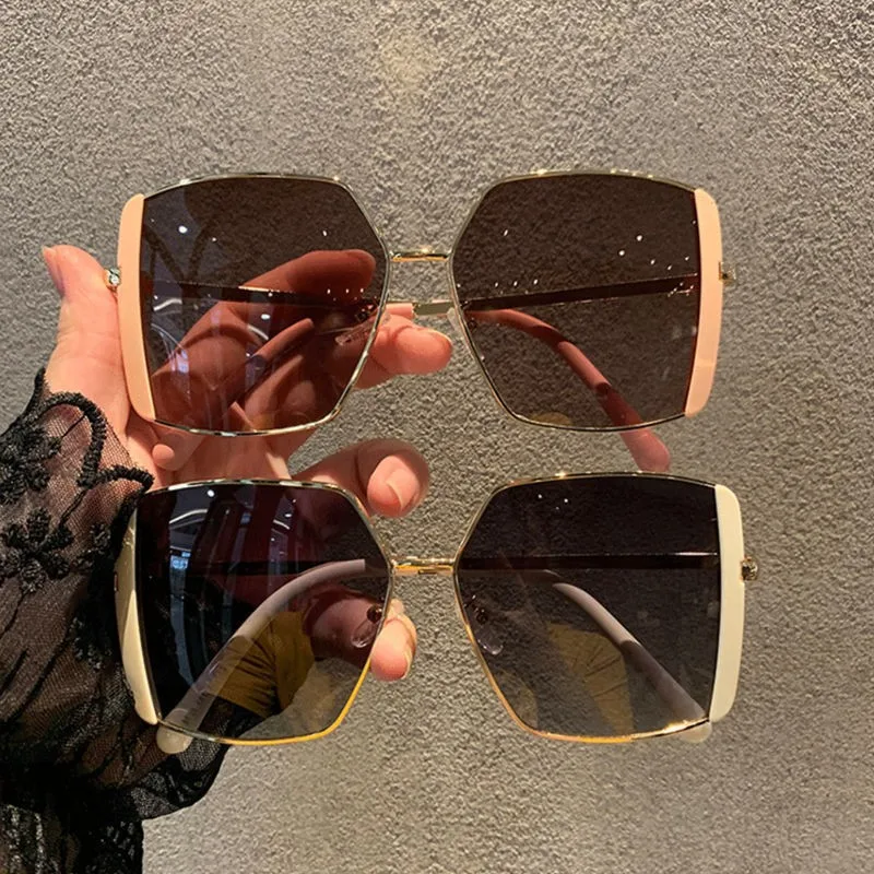

New Large Frame Square Sunglasses Women's Design Brand Fashion Sun Glasses Summer Outdoor Leisure Eyewear UV400 Oculos De Sol