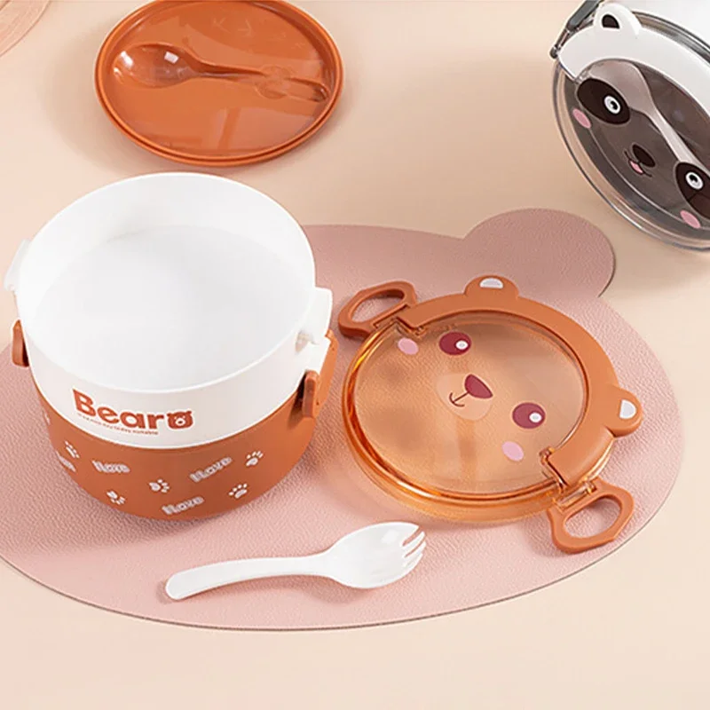 Круглый мультяшный медведь в виде панды