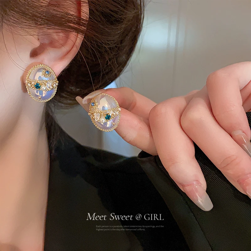 

Silver Needle Zircon Diamond Mermaids Pearl Oval Earrings Light Luxury Senior Feeling Studs Elegant Temperament Ear Accessories