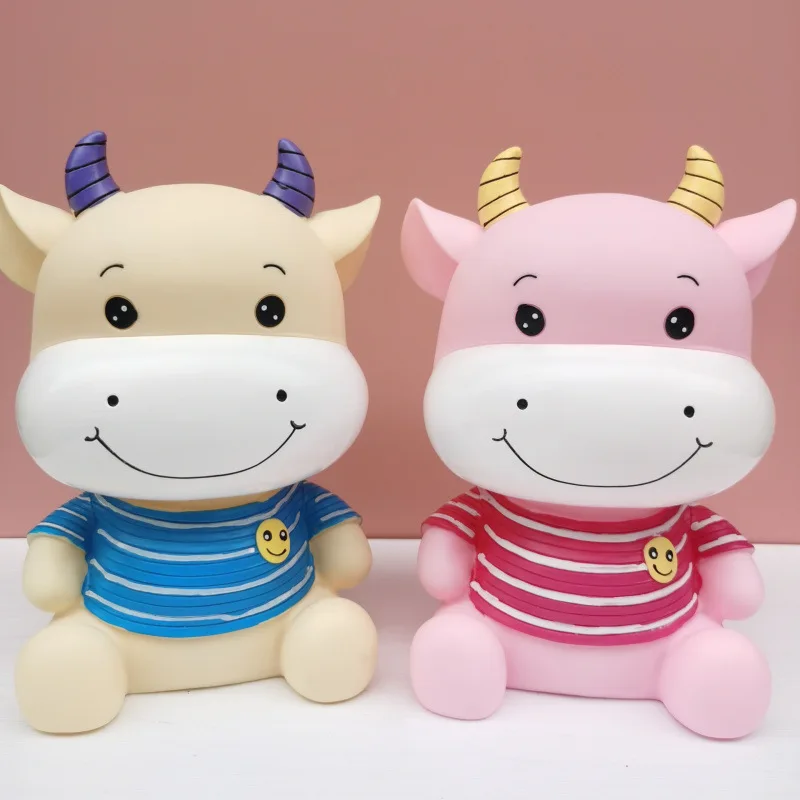 

Creative and cute cartoon piggy bank is not afraid of falling. It is a birthday gift for children