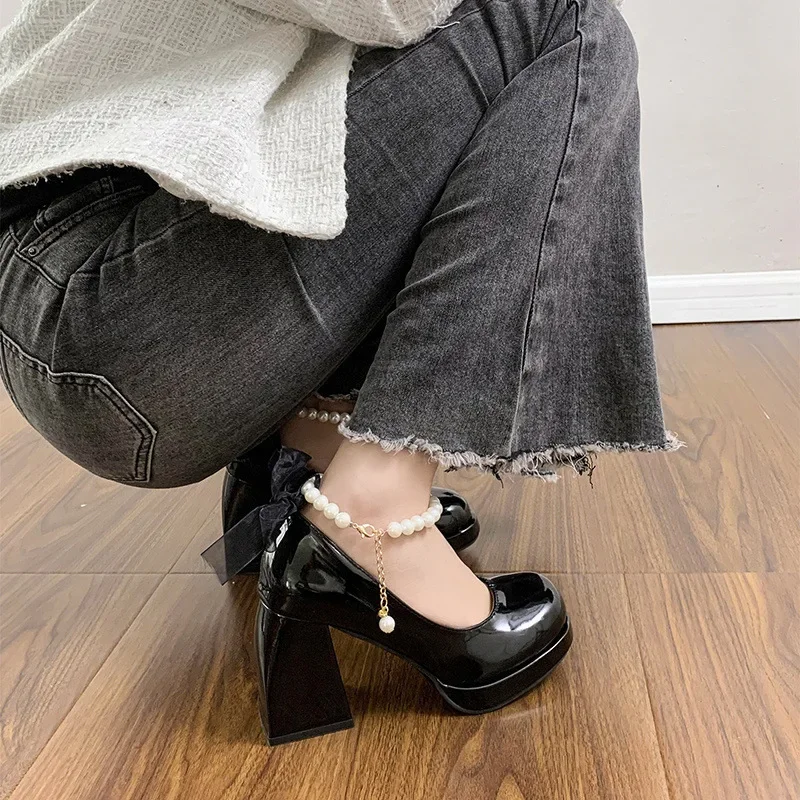 Женские туфли-лодочки на платформе