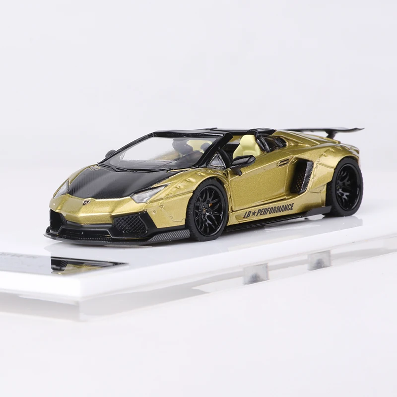 RM 1:64 LBWK Aventador lp700-4 Кабриолетная модель автомобиля из сплава может открыть двери и