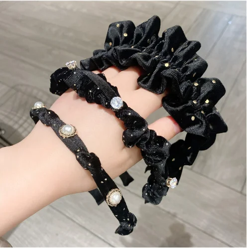 

2022 Women hairbands Autumn and winter new French retro black velvet big ruffle band headbands
