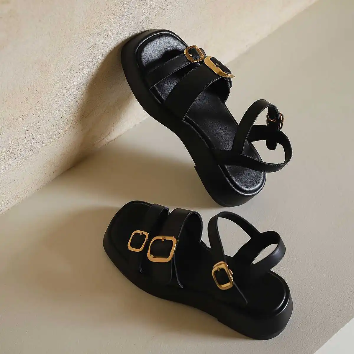 Босоножки Krazing Pot из натуральной кожи с открытым носком на толстой подошве