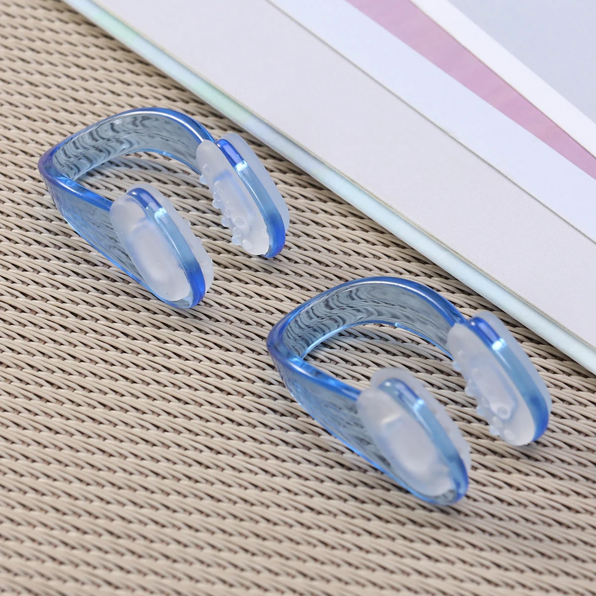 Рисунок 6 - силиконовые зажимы для носа