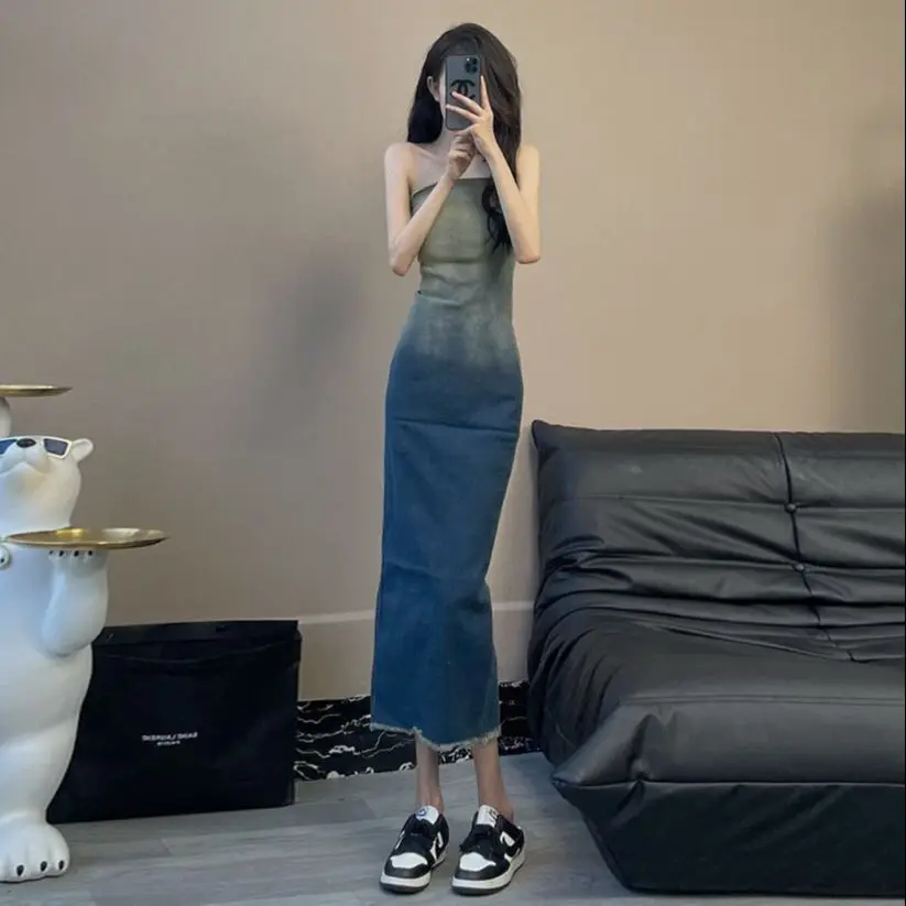 

Girly Wind Sweet Spice Girl Gradual Change Color With Chest Scrub Long Skirt Design Sense One-Line Shoulder Denim Closed Waist D
