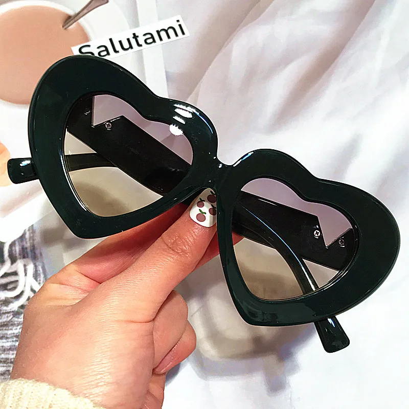 

New Fashion Brand Small Heart Cat Eye Sunglasses For Women Vintage Elegant Gradient Black Green Cute Sun Glasses Female Shades