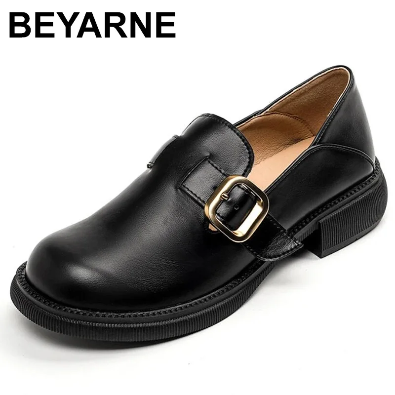 

2023 spring new women's small leather shoes English style loafers Fashion round head center heel metal design Large size 41-43