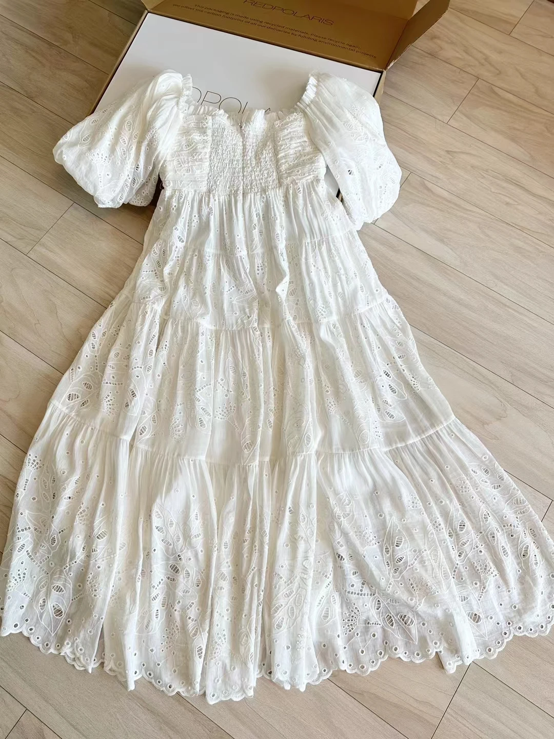 Рисунок 5 - Женское льняное платье-миди с вышивкой