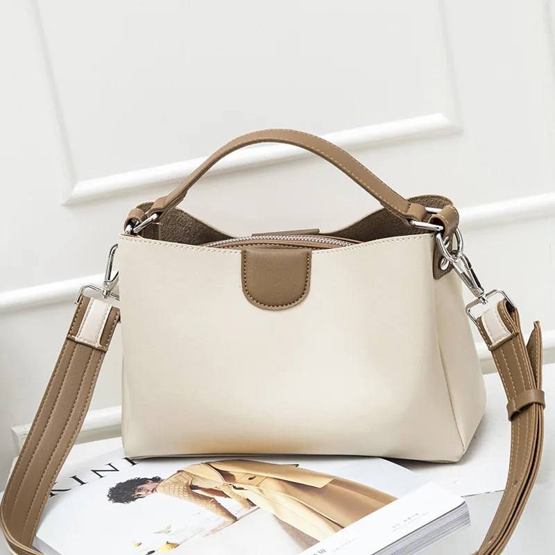 

2022 New Simple Portable Bag Fashion Tide Shoulder Crossbody Bag Temperament Casual Handbag Designer Bag