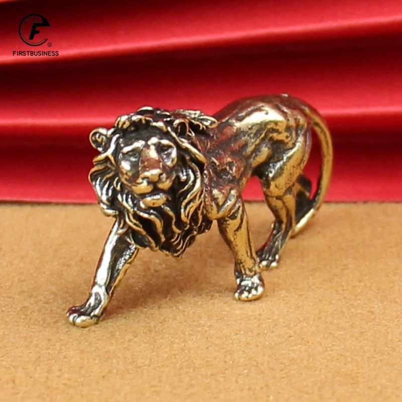 Фото Миниатюры Majestic King Lion из чистой меди, украшения для стола, винтажные латунные мини-статуи животных, домашний декор, украшения, ремесло №1