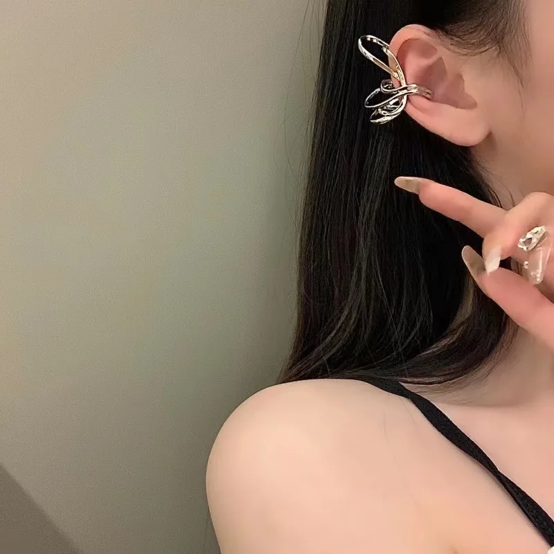 

1PCS Women Korean Fashion Butterfly Ear Clip Jewelry Accessories Fake Piercing Aesthetic Statement Vintage Earrings