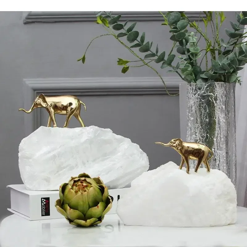 Статуя из латуни золотистого цвета ручная работа