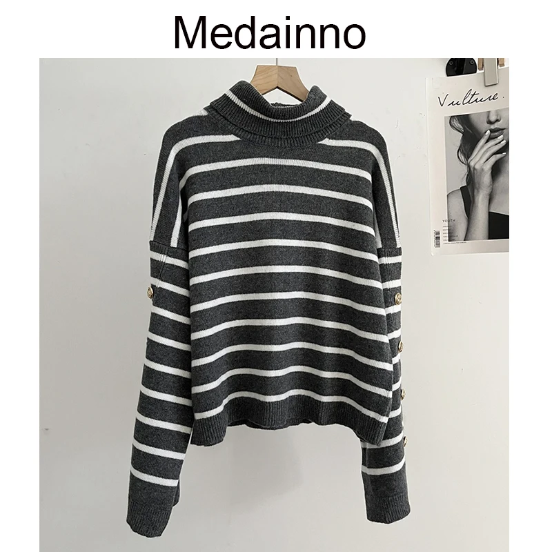 

Medainno 2023 Fashion Women New Long Sleeve Button Decoration Striped Knitted Sweater Pullovers Casual Simple Tops Female Chic