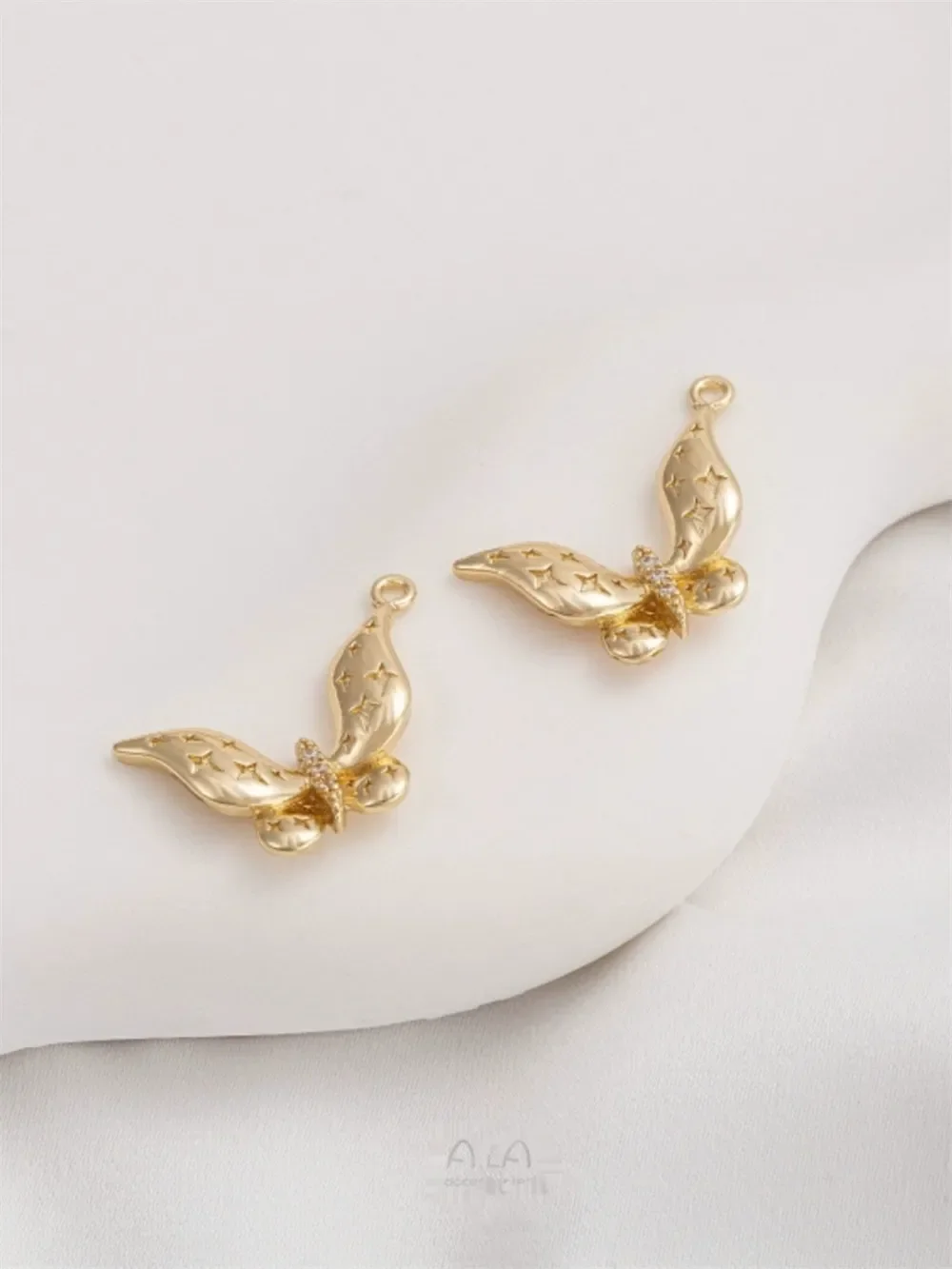 Подвеска-бабочка феи из 14-каратного золота с инкрустацией цирконием жемчужное