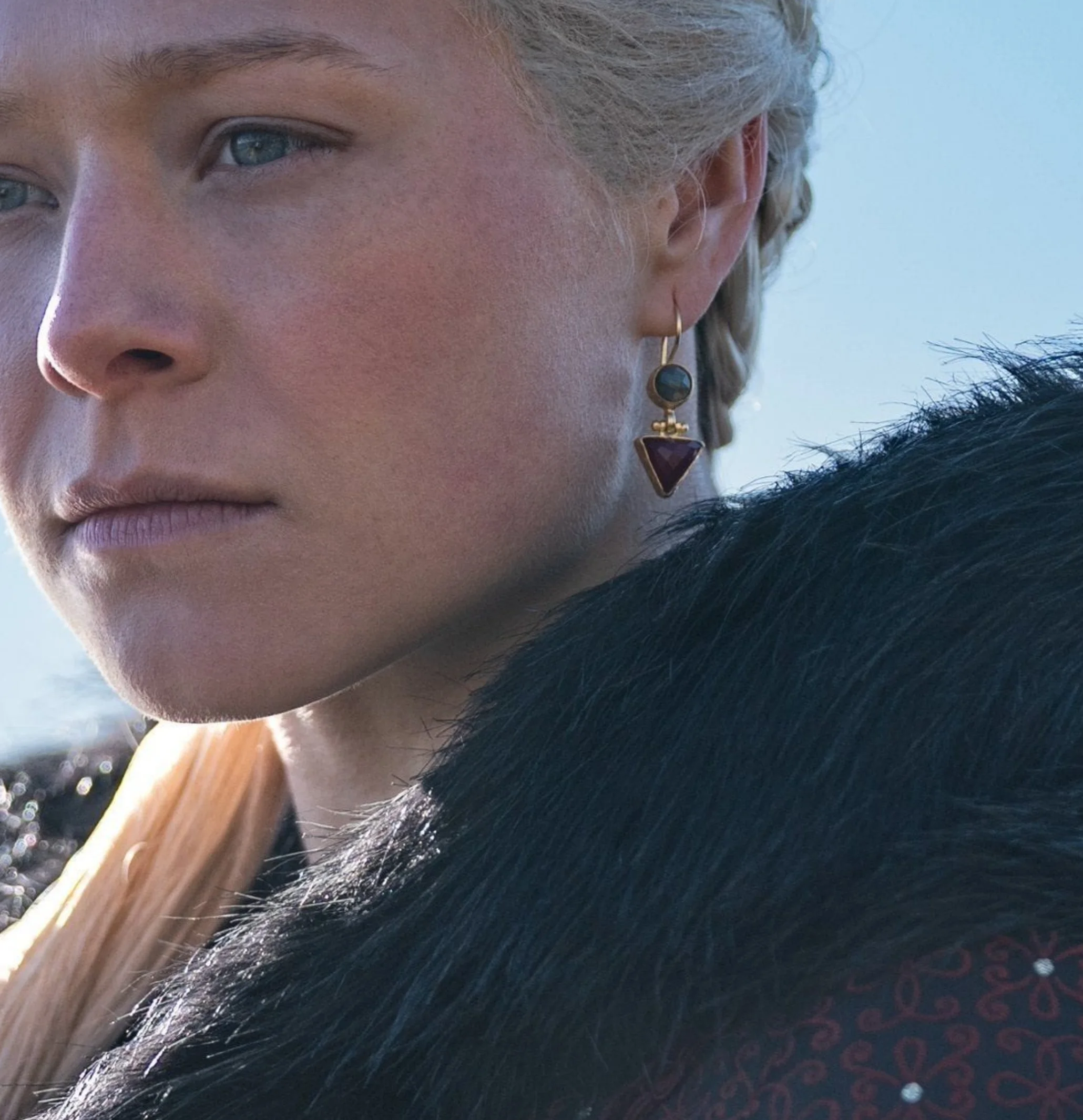 

NEW SERIES American Drama Princess Rhaenyra Targaryen Earrings Geometric Bead Dangle Earrings For Fans Jewelry