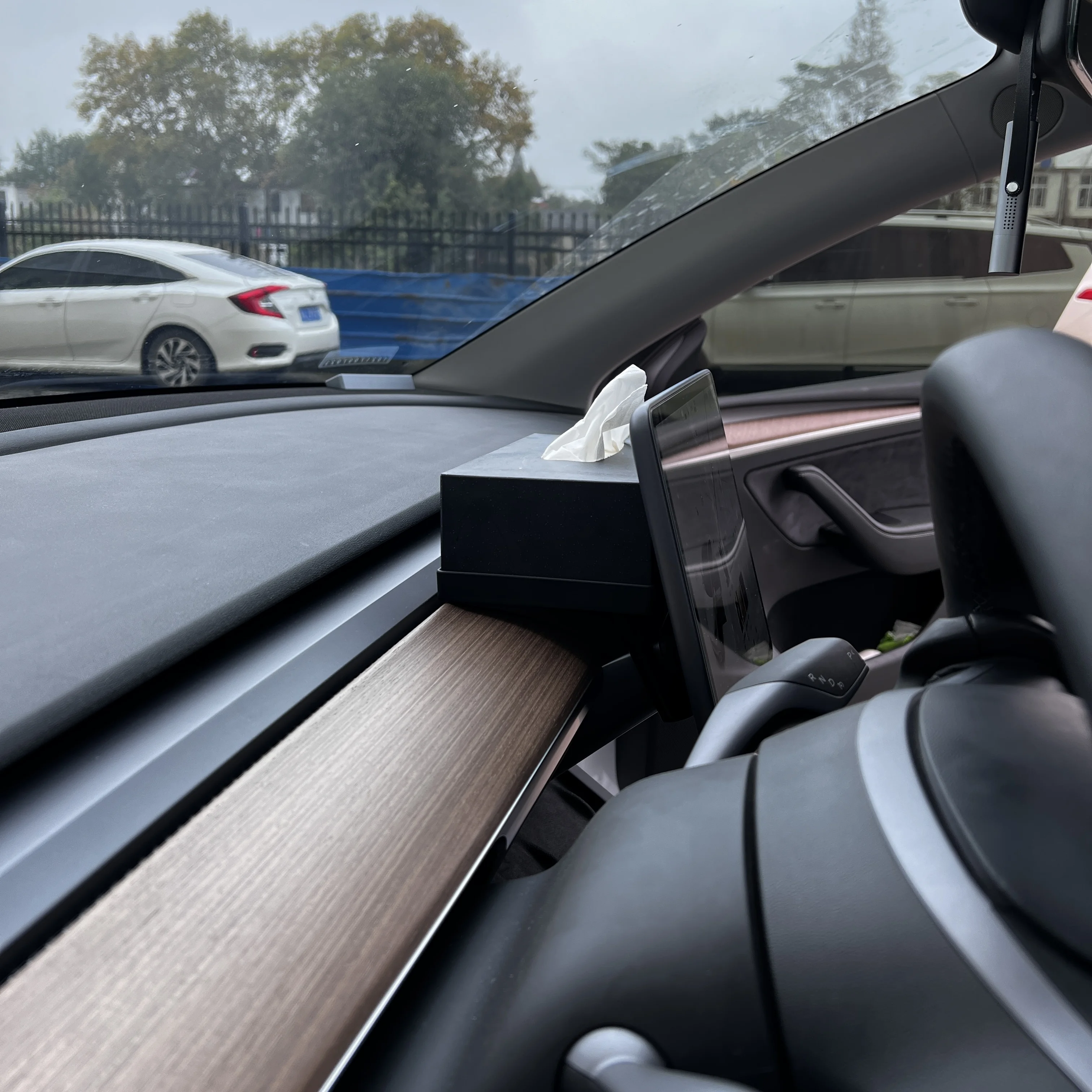 Задняя коробка для хранения экрана M3 Tesla Model 3 Y 2022 магнитный скрытый поднос