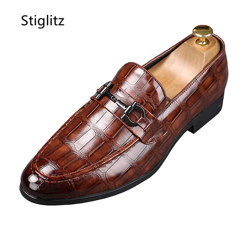 Metal Buckle Casual Business Leather Shoes Men's Dress Social Shoes Slip On Moccasins Comfortable Retro Loafers 2023 Spring