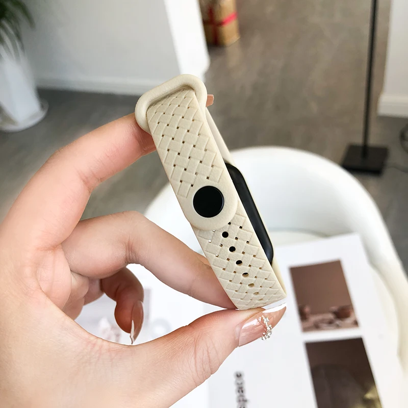 Фото Силиконовые ремешки для часов Xiaomi Mi Band 7 NFC, замена запястья Miband, спортивный браслет, часы с отверстием для часов Correa mi band 6 5 4 3, ремешок №4