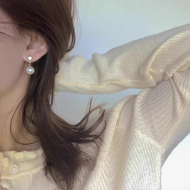 Простые веерообразные серьги с жемчугом новинка 2024 популярные серьги-гвоздики