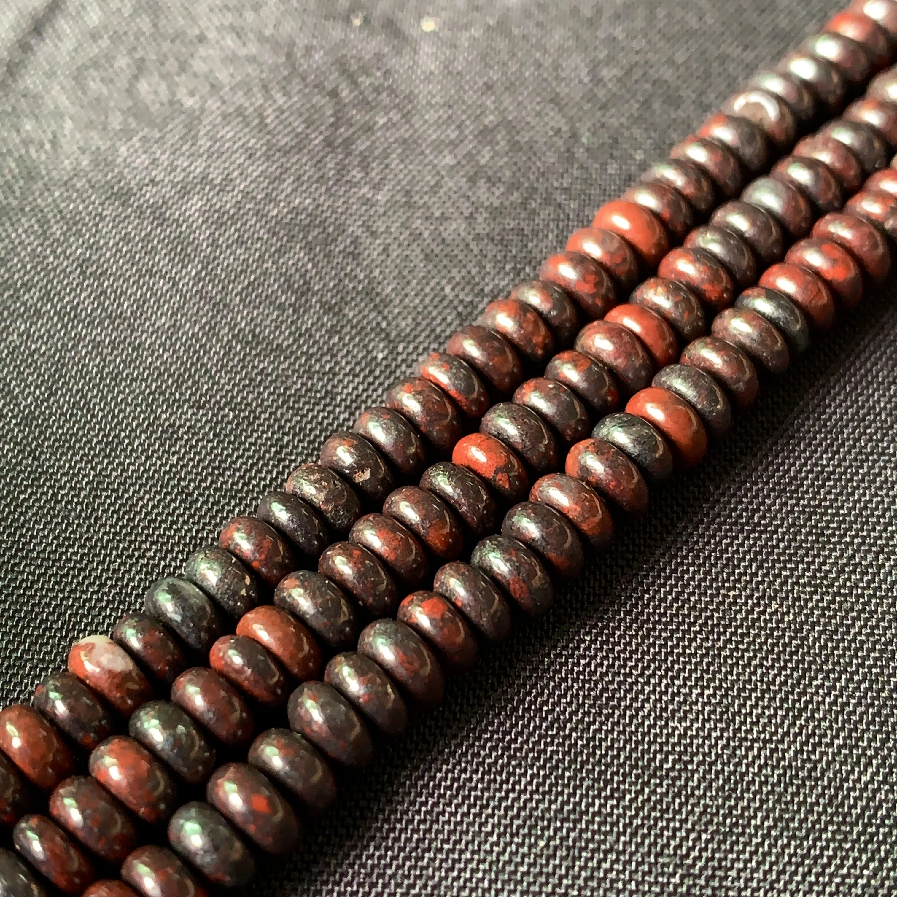 4x2 мм плоские круглые бусины из натурального камня с брекцированной яшмой