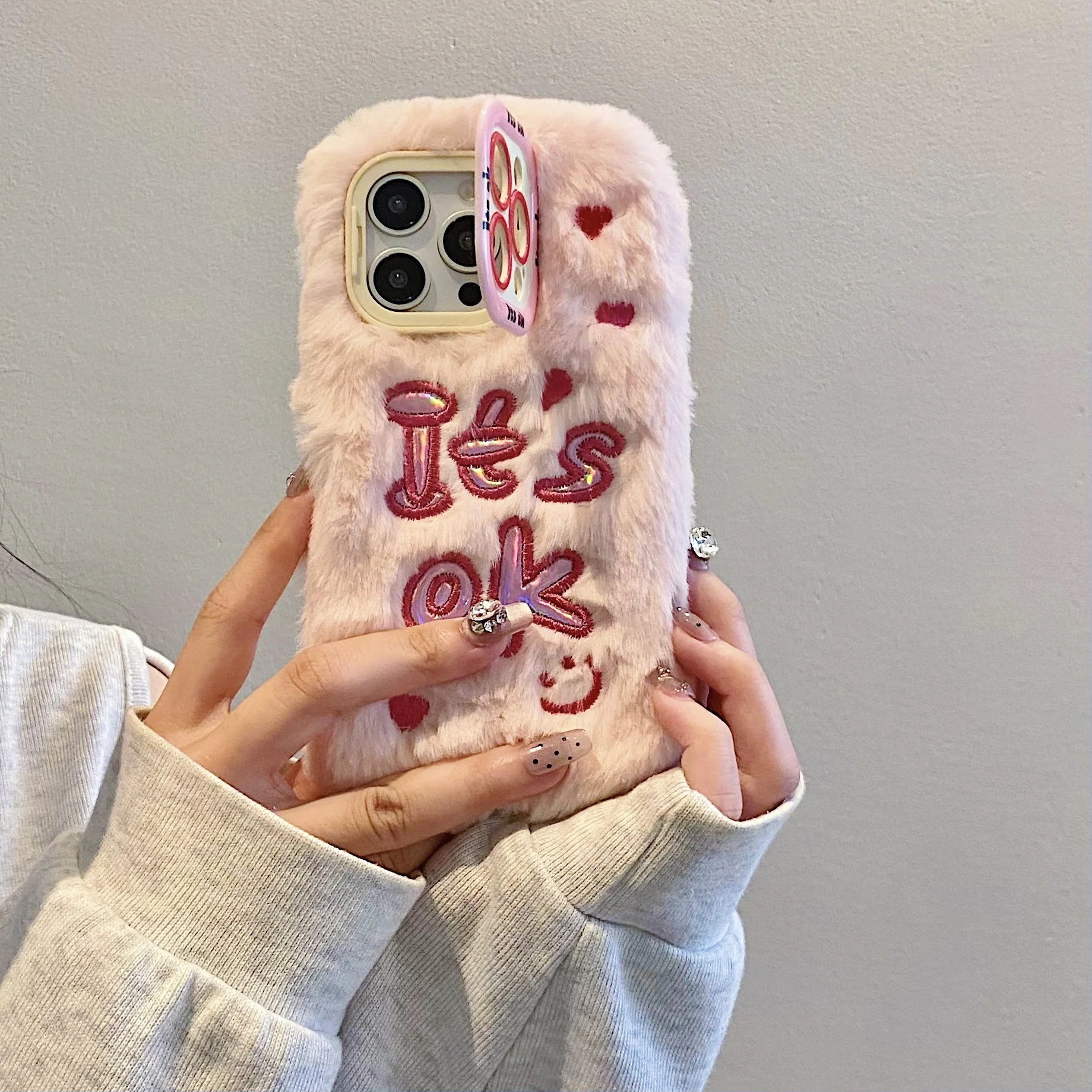 Роскошный Уникальный плюшевый вышитый мягкий чехол с буквами для iPhone 11 12 13 14 15 16 Pro