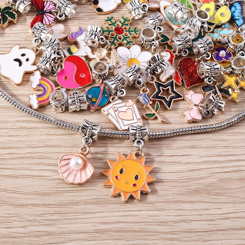 

Cute Mix Random Charms Beads Enamel Animal Fruit Flower Pendants for Jewelry Making DIY Brand Original Bracelets Necklaces Gifts