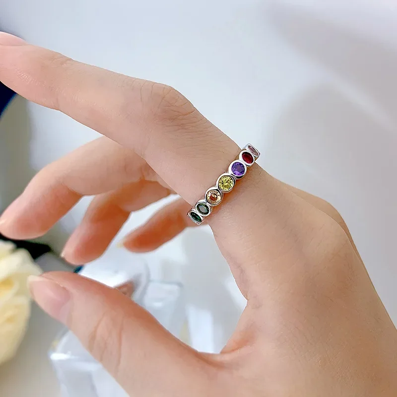 Женское кольцо из серебра с муассанитом бриллиантами