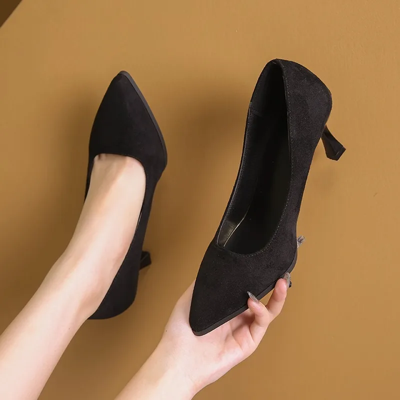 Женские туфли-лодочки из флока на высоком каблуке с острым носком классические