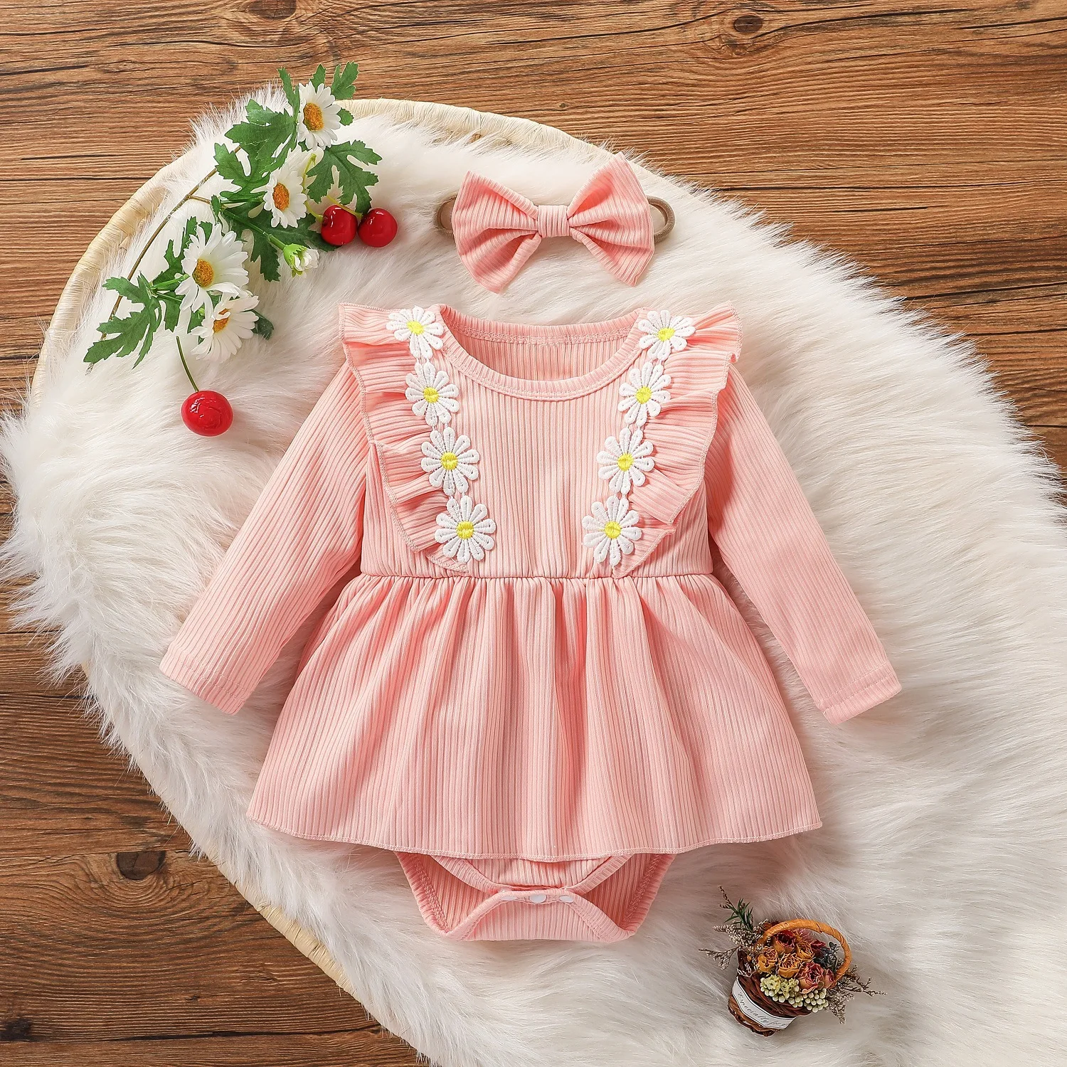 

2-piece Toddler Girl Ruffled Little Daisy Long-sleeve Ribbed Pink Rompers with Headband Set Baby Girl Rompers New Born Items