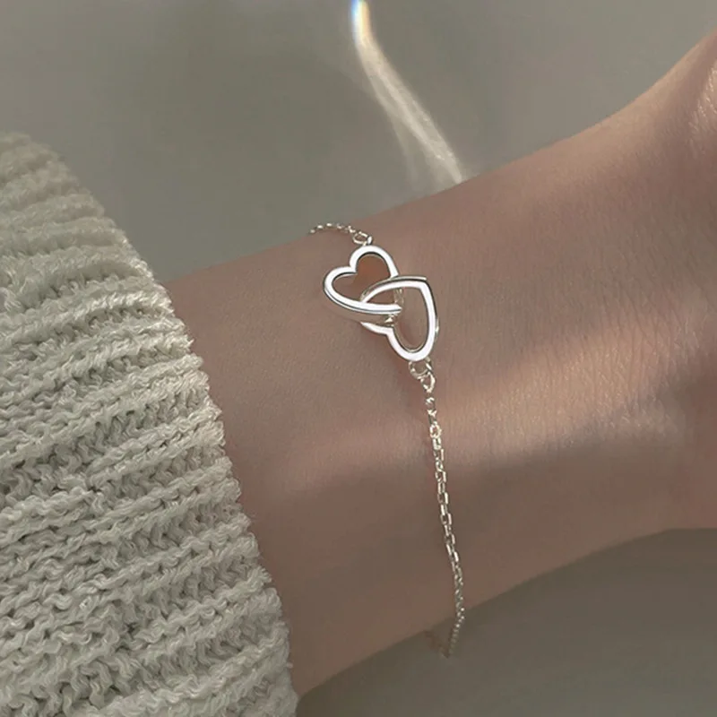 

Fashion Plated Silver Color Metal Chain Heart Bracelets for Women Minimalist Frosty Love Pendant Jewelry Bijoux Cheap Items