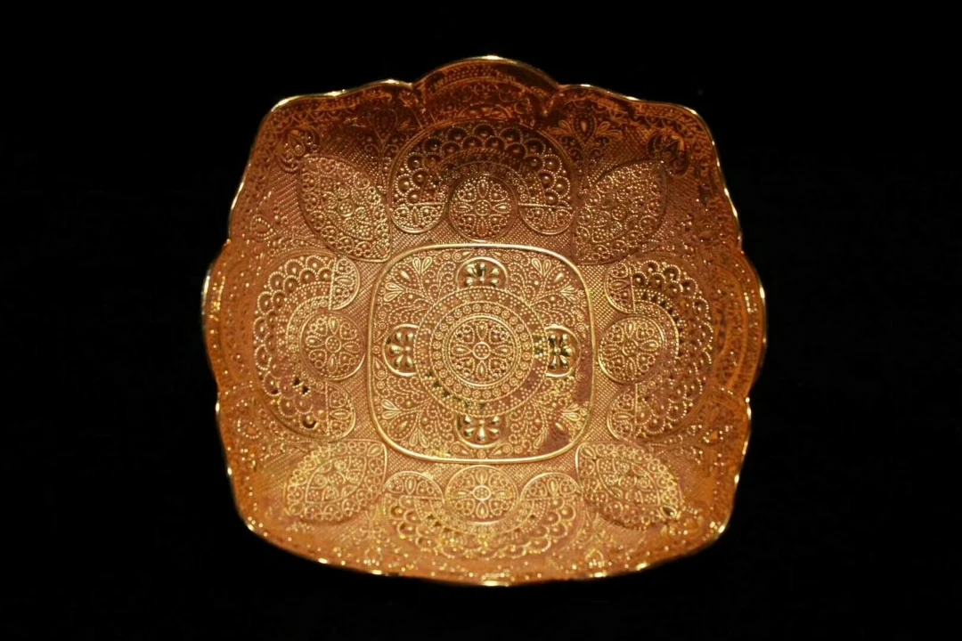 

Exquisite Antique Pure Copper Filigree Plate Ornament