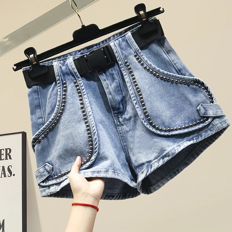2021 Summer High Waist Denim Shorts Female Shorts with Buttons Women Casual Loose Ladies Fashion Beading Pocket Blue Short Jeans