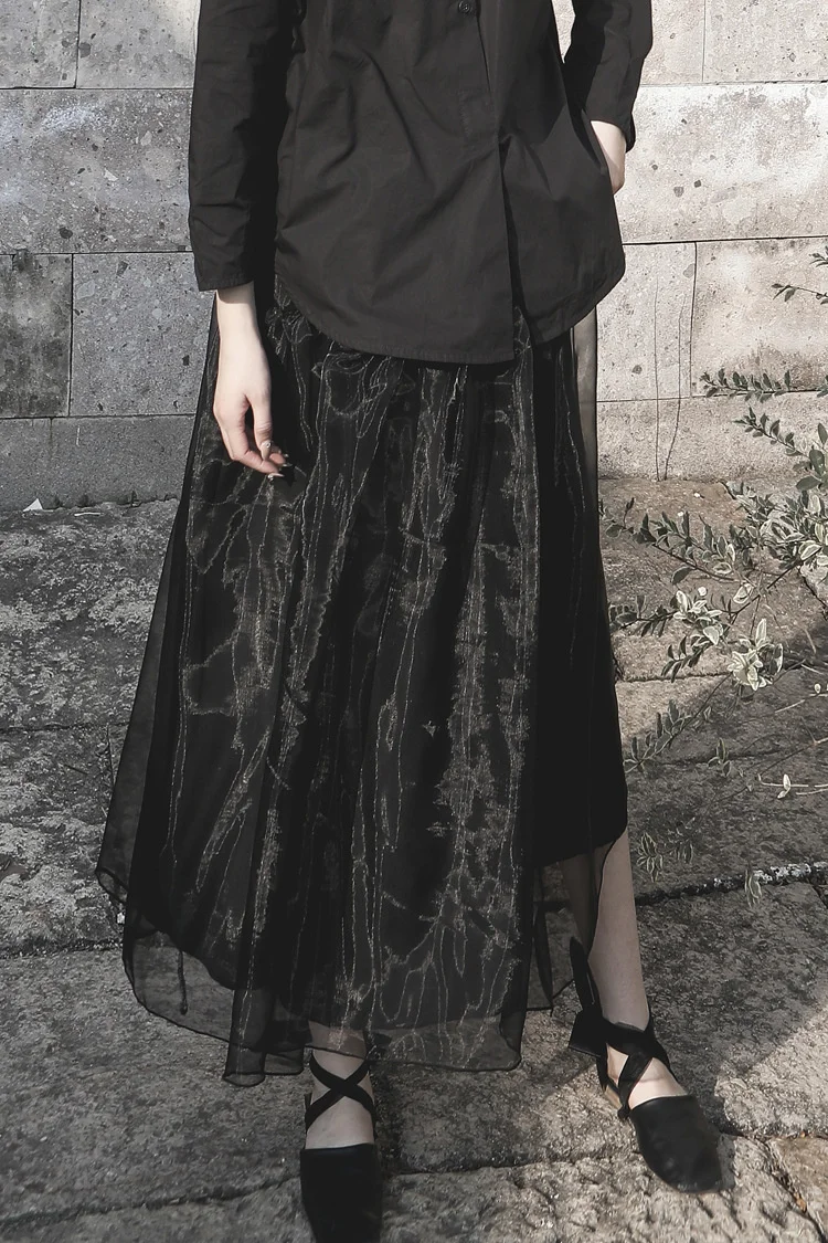 Женская юбка из органзы и UMI MAO коллекция весна-лето 2023