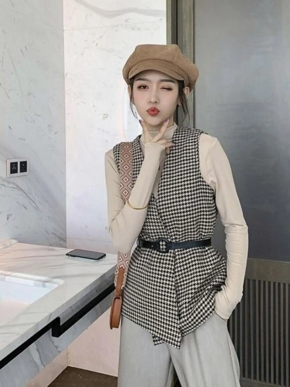 New British Sle Houndstooth Woolen Vest Women Autumn V-neck Loose Slimming Western Sleeveless Outerwear