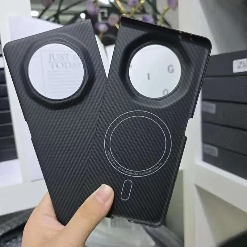 Чехол для Huawei Honor Magic V3 Magsafe Strength магнитный из настоящего углеродного волокна