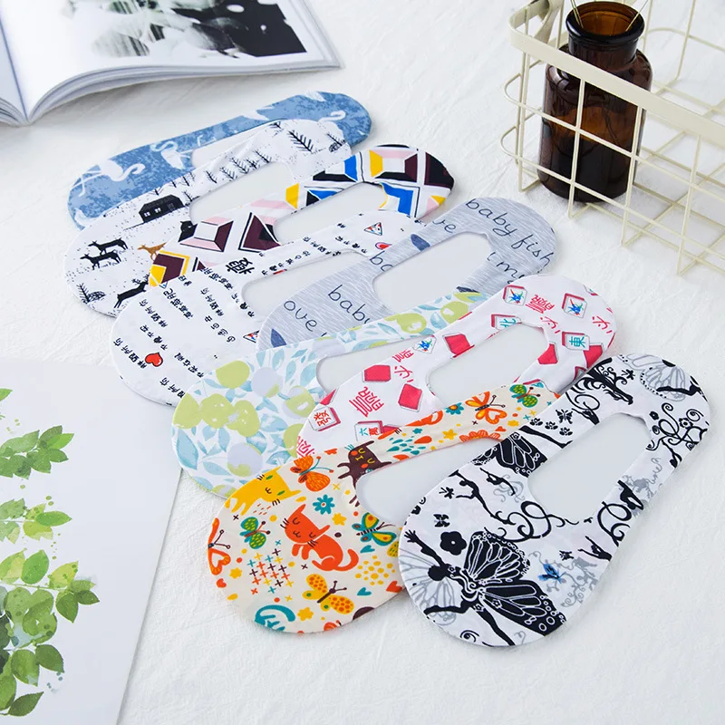 

2021 Women Casual Ultrathin Invisible No Show Non Slip Boat Socks Summer Cartoon Ice Silk Seamless Short Socks Wholesales