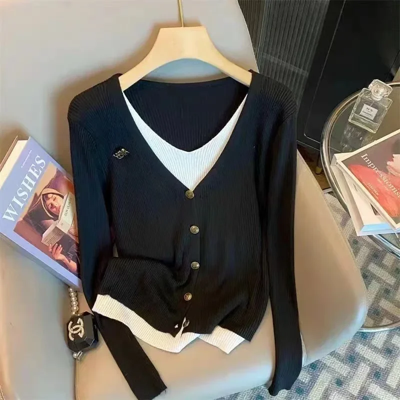 Модный многослойный двухсекционный вязаный топ с иллюзией и v-образным вырезом