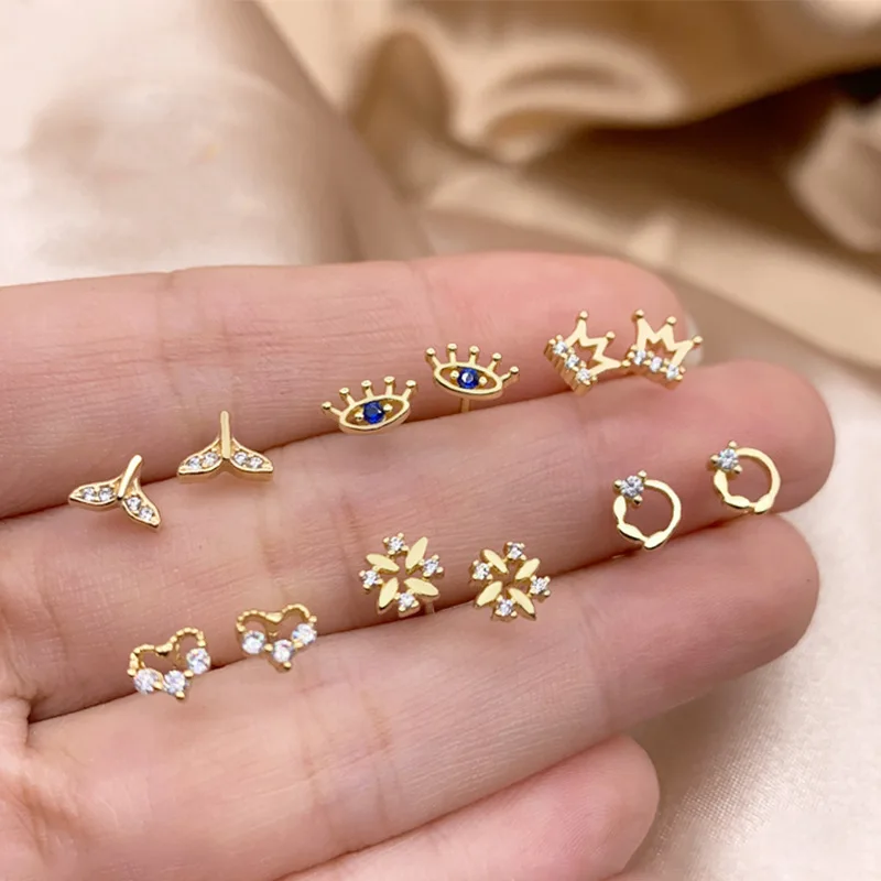 

Женские серьги-гвоздики из серебра 925 пробы