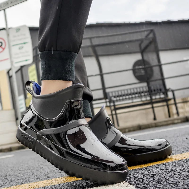 

Men Rain Boots Ankle Platform Boots Fashion Non-Slip Waterproof Rubber Booties Male Slip-on Rain Shoes Car Wash Kitchen Galoshes