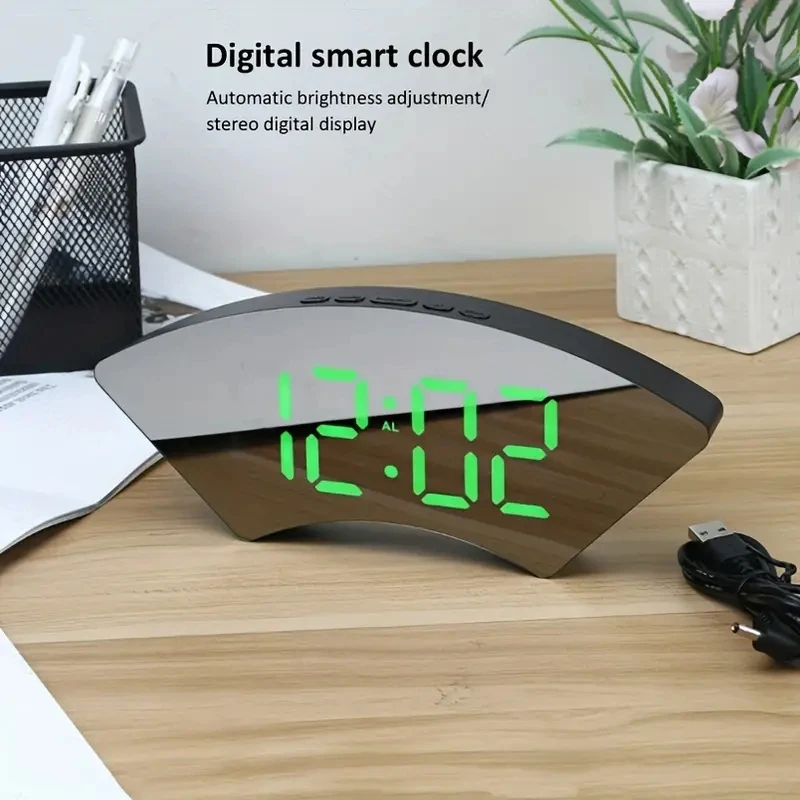 

Mirror Digital Alarm Clock with Temperature LED Mirror Digital Display Desktop USB Day Night Dual Mode Clock Home Decoration