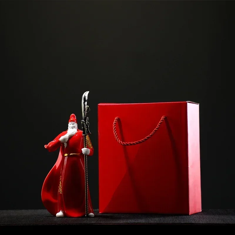 Белая керамическая фигурка героя мультфильма Гуан гонг нео-традиционный